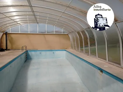 Chalet en venta en Alba de Tormes.