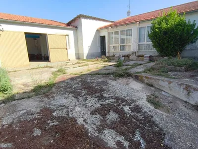CASA EN VENTA ARMENTEROS