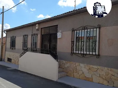 CASA CON TERRENO EN VENTA EN PEDRAZA DE ALBA