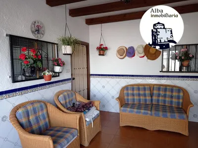 Chalet en venta en Alba de Tormes.