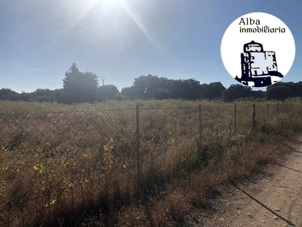 TERRENO EN VENTA EN LOS PERALES