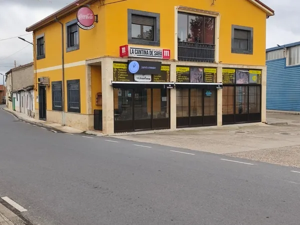 CASA Y BAR EN VENTA EN NAVALES